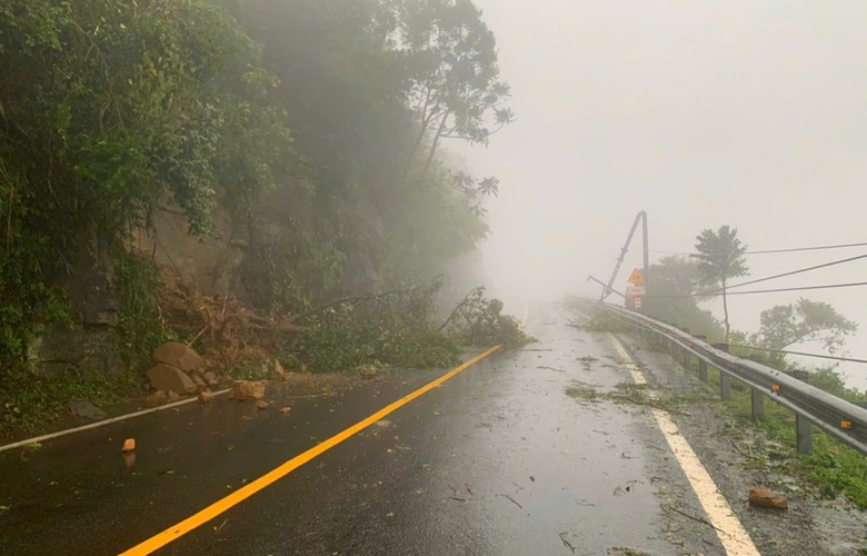 Bão Trà Mi suy yếu thành áp thấp nhiệt đới- Ảnh 7. Bão Trà Mi suy yếu thành áp thấp nhiệt đới- Ảnh 7.