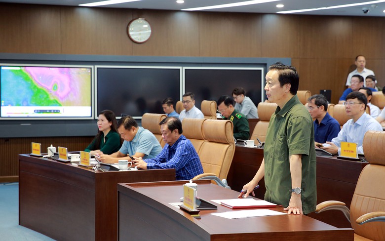 Ph&oacute; thủ tướng: Khẩn trương d&ugrave;ng flycam r&agrave; so&aacute;t ph&aacute;t hiện v&ugrave;ng nguy cơ sạt lở v&igrave; b&atilde;o Trami- Ảnh 1.