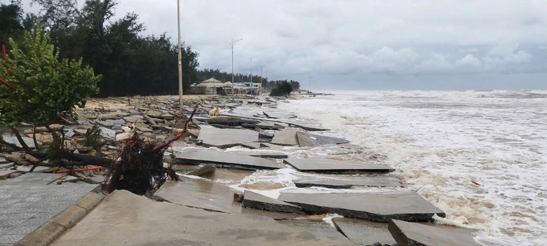 Bão Trà Mi suy yếu thành áp thấp nhiệt đới- Ảnh 3. Bão Trà Mi suy yếu thành áp thấp nhiệt đới- Ảnh 3.