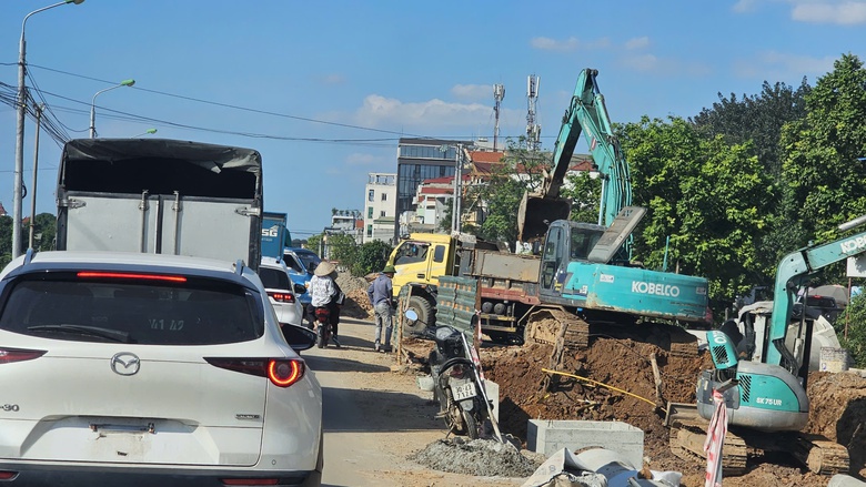 Dự &aacute;n đường gom quốc lộ 3 thi c&ocirc;ng ẩu, chủ đầu tư khẳng định sẽ chấn chỉnh nh&agrave; thầu- Ảnh 2.