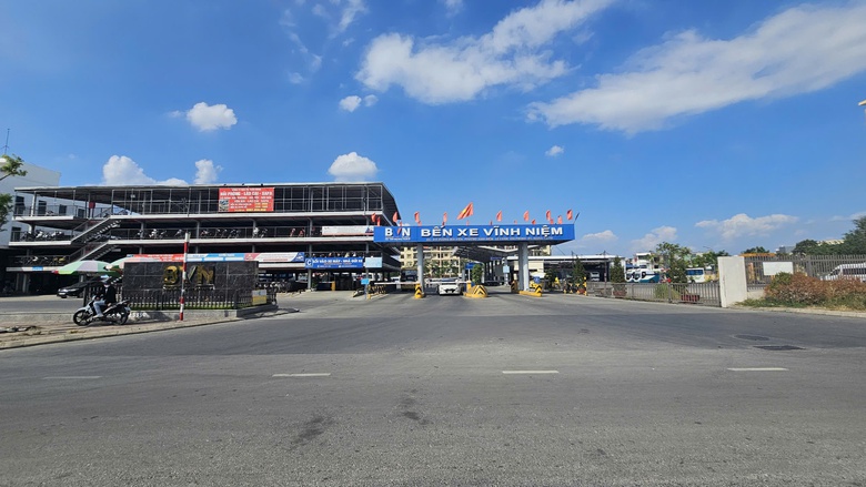 Quá trình giang hồ Bình "đen" cùng 7 đàn em nổ súng dằn mặt đối thủ- Ảnh 5. Quá trình giang hồ Bình "đen" cùng 7 đàn em nổ súng dằn mặt đối thủ- Ảnh 5.