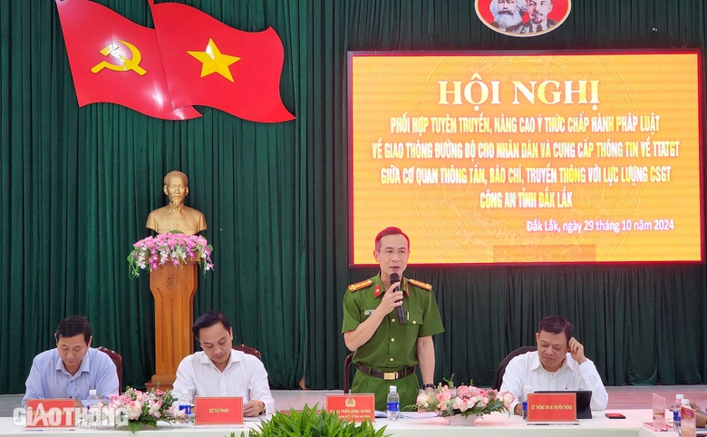 C&ocirc;ng an Đắk Lắk t&igrave;m giải ph&aacute;p k&eacute;o giảm tai nạn giao th&ocirc;ng bền vững- Ảnh 3.