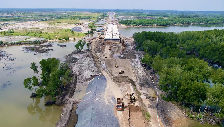 Cao tốc Bi&ecirc;n H&ograve;a - Vũng T&agrave;u vẫn &ldquo;ng&oacute;ng&rdquo; mặt bằng- Ảnh 2.