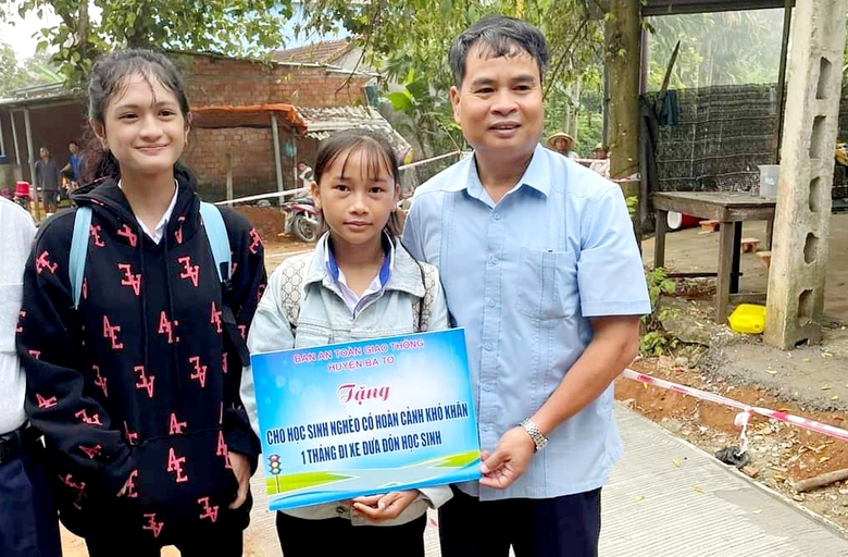 Tuyến xe bu&yacute;t chuy&ecirc;n chở học sinh miền n&uacute;i đầu ti&ecirc;n của tỉnh Quảng Ng&atilde;i- Ảnh 4.