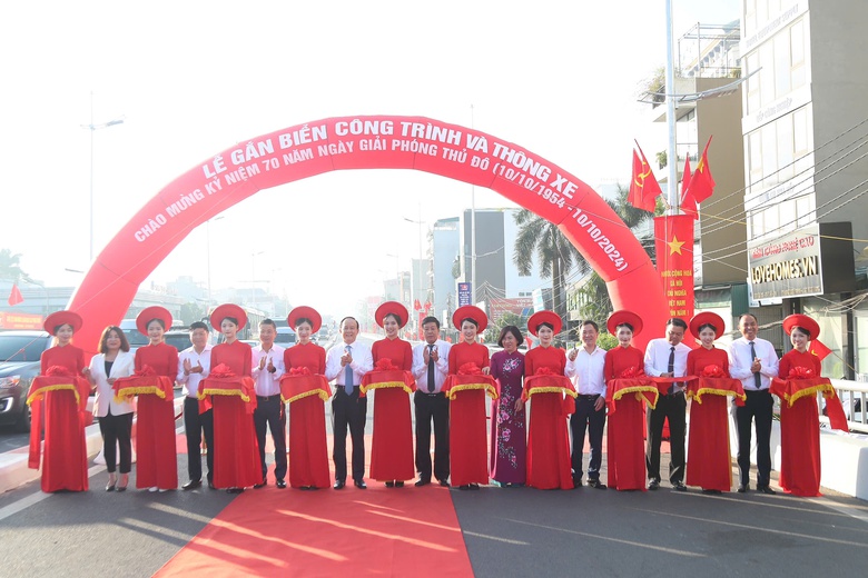 H&agrave; Nội: Ch&iacute;nh thức th&ocirc;ng xe 2 tuyến đường &Acirc;u Cơ - Xu&acirc;n Diệu- Ảnh 1.