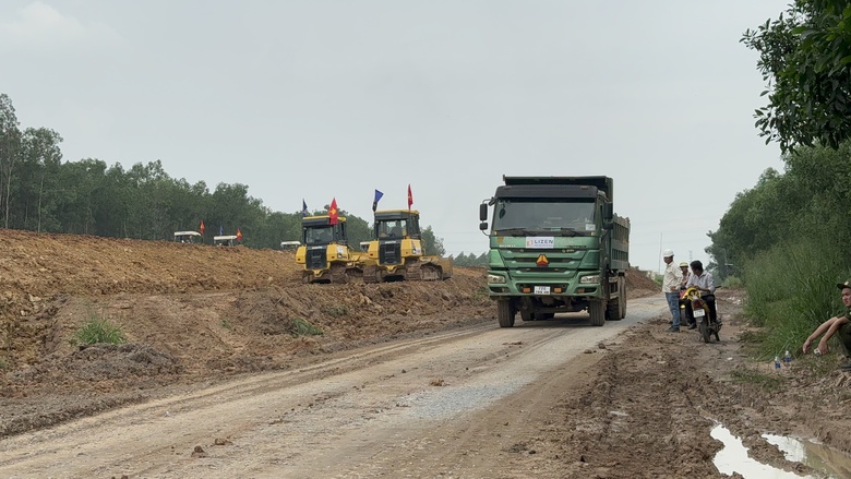 Đến 15/10, đơn vị chưa b&agrave;n giao mặt bằng cao tốc Bi&ecirc;n H&ograve;a - Vũng T&agrave;u sẽ bị kỷ luật- Ảnh 1.