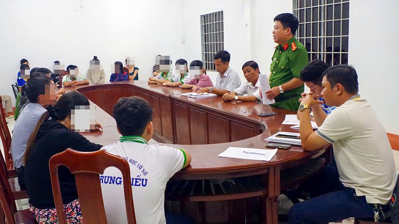 Nam sinh Vĩnh Long bị đánh hội đồng: Hiệu trưởng và hai giáo viên sai phạm- Ảnh 1. Nam sinh Vĩnh Long bị đánh hội đồng: Hiệu trưởng và hai giáo viên sai phạm- Ảnh 1.