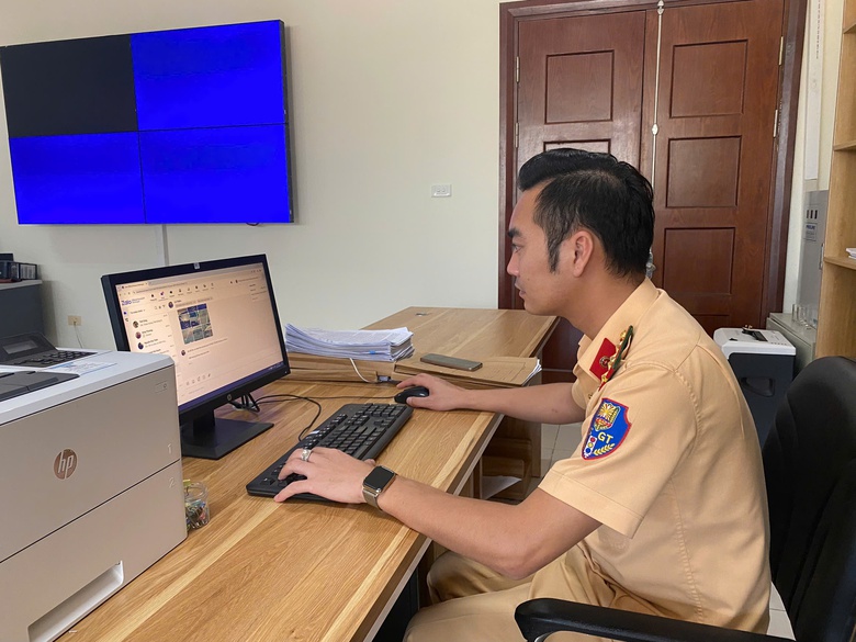 Ứng dụng c&ocirc;ng nghệ số, CSGT ngồi nh&agrave; xử phạt vi phạm giao th&ocirc;ng- Ảnh 1.