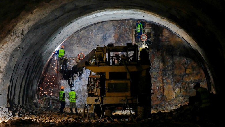 Xuy&ecirc;n đ&ecirc;m th&ocirc;ng hầm tr&ecirc;n cao tốc Đồng Đăng - Tr&agrave; Lĩnh- Ảnh 10.