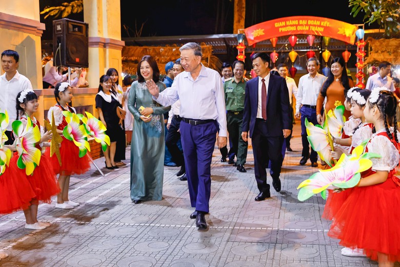 Tổng B&iacute; thư T&ocirc; L&acirc;m: Đưa thực h&agrave;nh tiết kiệm, chống l&atilde;ng ph&iacute; trở th&agrave;nh tự gi&aacute;c, tự nguyện- Ảnh 1.