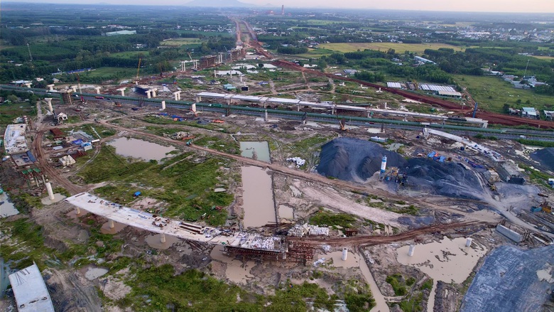 Phải xong nền cao tốc Bi&ecirc;n H&ograve;a - Vũng T&agrave;u qua Đồng Nai trước m&ugrave;a mưa 2025- Ảnh 3.
