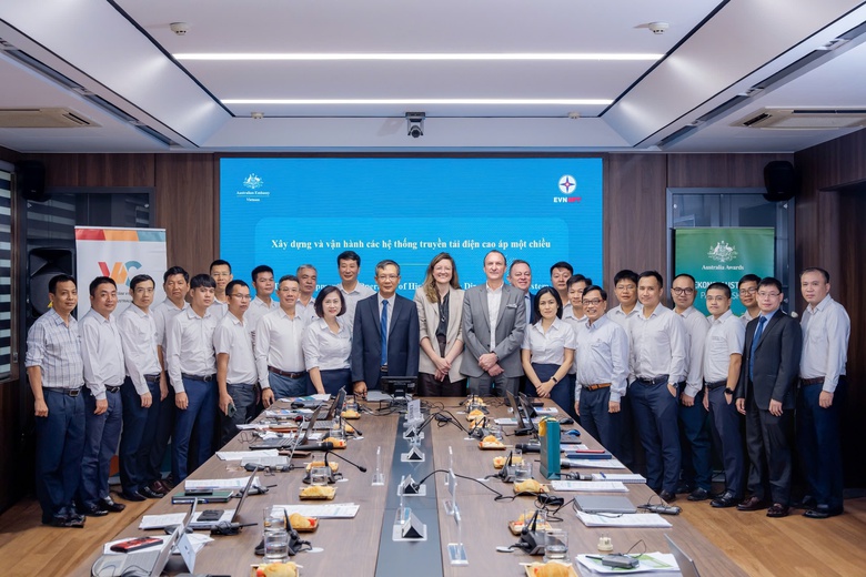 EVNNPT khởi động kh&oacute;a học &ldquo;X&acirc;y dựng v&agrave; vận h&agrave;nh hệ thống truyền tải điện cao &aacute;p một chiều"- Ảnh 1.