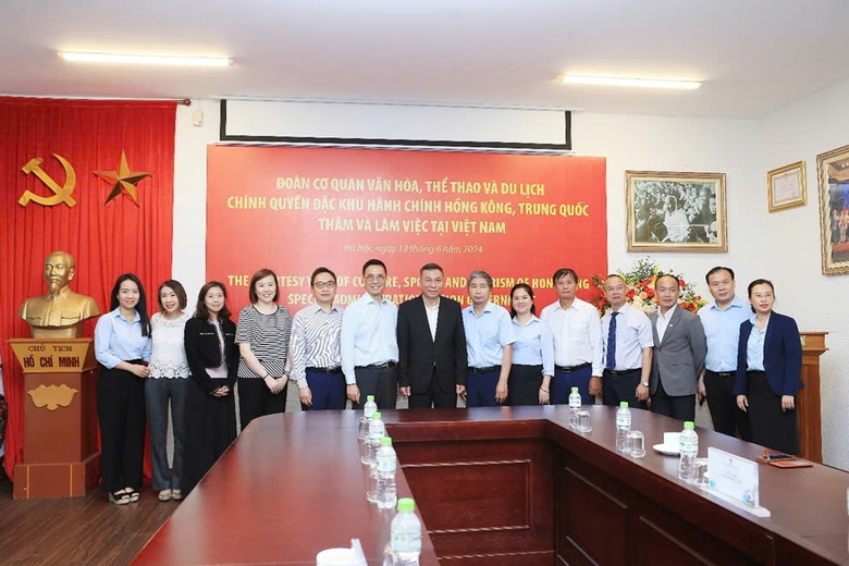 B&oacute;ng đ&aacute; Việt Nam kh&eacute;o l&eacute;o tận dụng ngoại lực để ph&aacute;t triển- Ảnh 2.