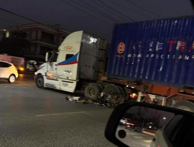 Người l&aacute;i xe m&aacute;y thiệt mạng sau va chạm với &ocirc; t&ocirc; đầu k&eacute;o tr&ecirc;n QL18- Ảnh 1.