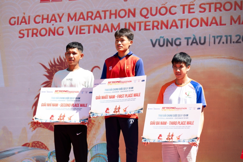 Giải chạy Marathon quốc tế Strong Vietnam tạo cảnh tượng chưa từng có tại TP Vũng Tàu- Ảnh 18. Giải chạy Marathon quốc tế Strong Vietnam tạo cảnh tượng chưa từng có tại TP Vũng Tàu- Ảnh 18.