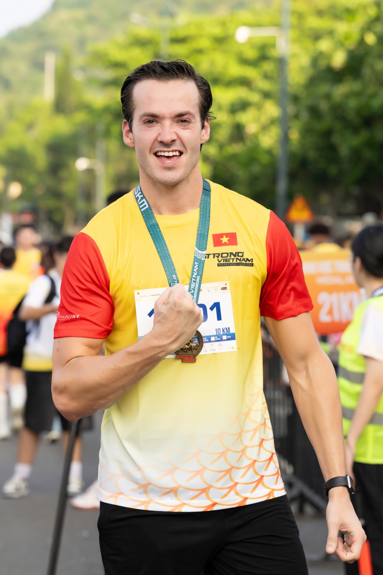 Giải chạy Marathon quốc tế Strong Vietnam tạo cảnh tượng chưa từng có tại TP Vũng Tàu- Ảnh 10. Giải chạy Marathon quốc tế Strong Vietnam tạo cảnh tượng chưa từng có tại TP Vũng Tàu- Ảnh 10.
