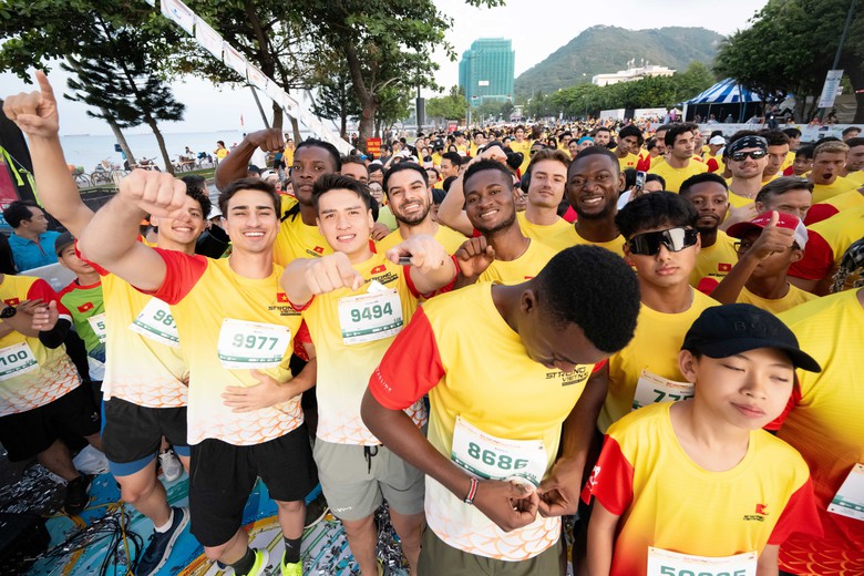 Giải chạy Marathon quốc tế Strong Vietnam tạo cảnh tượng chưa từng có tại TP Vũng Tàu- Ảnh 15. Giải chạy Marathon quốc tế Strong Vietnam tạo cảnh tượng chưa từng có tại TP Vũng Tàu- Ảnh 15.