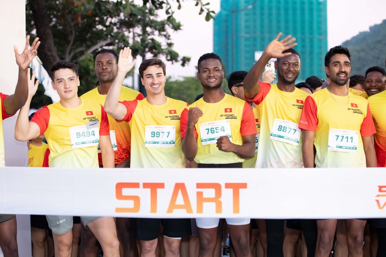 Giải chạy Marathon quốc tế Strong Vietnam tạo cảnh tượng chưa từng có tại TP Vũng Tàu- Ảnh 14. Giải chạy Marathon quốc tế Strong Vietnam tạo cảnh tượng chưa từng có tại TP Vũng Tàu- Ảnh 14.