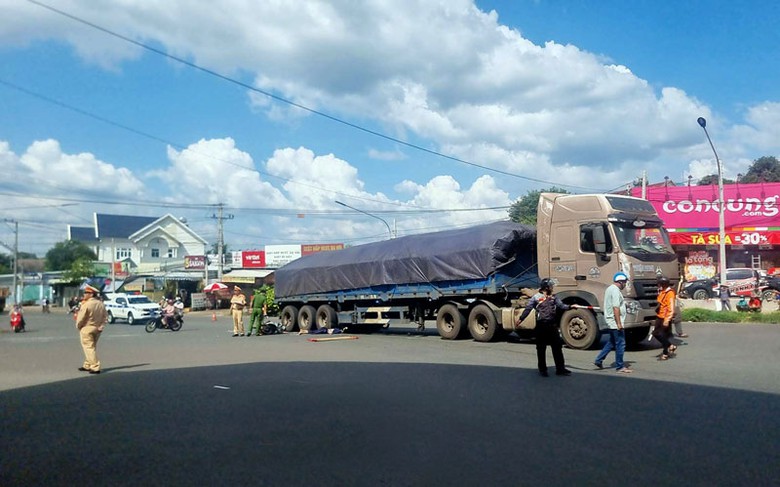 Hiện trường vụ tai nạn - Ảnh: Tuấn T&uacute;.