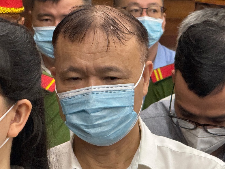 Cựu Bí thư Bến Tre Lê Đức Thọ hầu tòa vì sai phạm tại Xuyên Việt Oil- Ảnh 4. Cựu Bí thư Bến Tre Lê Đức Thọ hầu tòa vì sai phạm tại Xuyên Việt Oil- Ảnh 4.