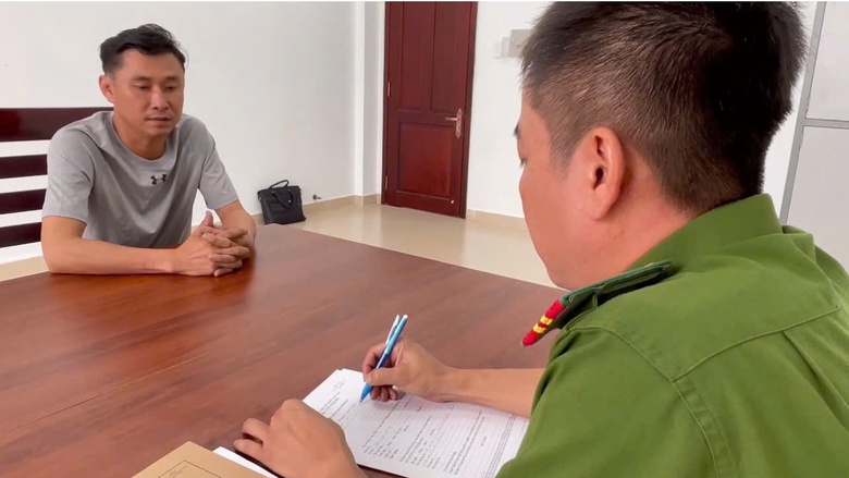 Khởi tố tài xế say xỉn tông trúng người đi bộ và nhiều phương tiện, 1 người tử vong- Ảnh 1. Khởi tố tài xế say xỉn tông trúng người đi bộ và nhiều phương tiện, 1 người tử vong- Ảnh 1.