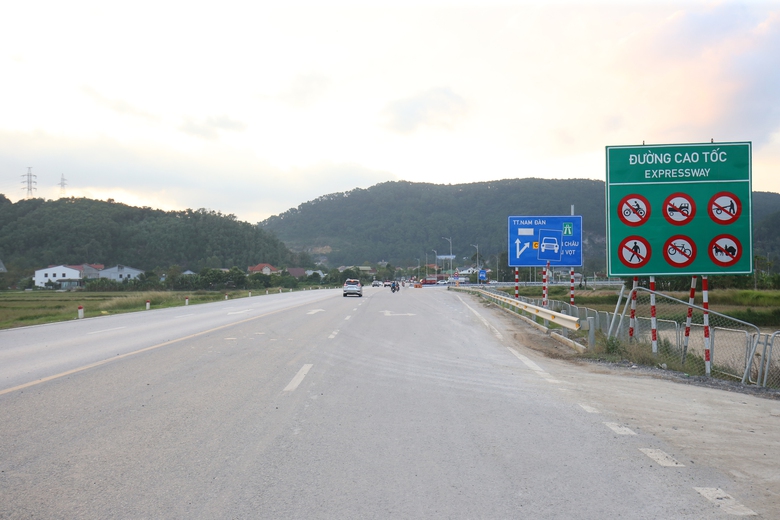 To&agrave;n cảnh khu vực đặt nh&agrave; ga đường sắt tốc độ cao trục Bắc - Nam qua Nghệ An- Ảnh 6.