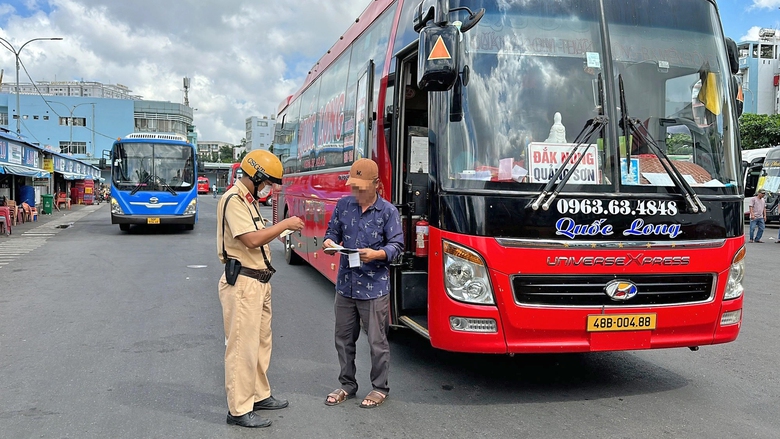 Gi&aacute;m s&aacute;t thời gian l&aacute;i xe vận tải ngăn tai nạn- Ảnh 1.
