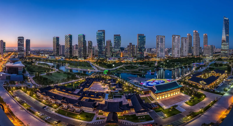 B&iacute; k&iacute;p lấn biển để &ldquo;h&oacute;a rồng&rdquo; nền kinh tế- Ảnh 2.