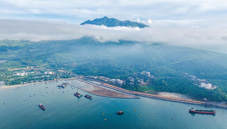 B&iacute; k&iacute;p lấn biển để &ldquo;h&oacute;a rồng&rdquo; nền kinh tế- Ảnh 4.