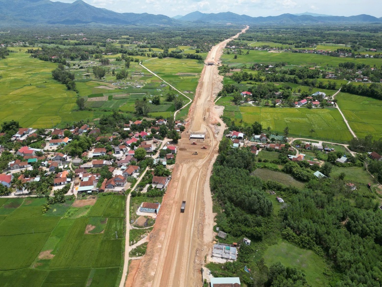 Hơn 317 tỷ đồng đầu tư xây dựng trạm dừng nghỉ trên cao tốc Quy Nhơn - Chí Thạnh- Ảnh 1. Hơn 317 tỷ đồng đầu tư xây dựng trạm dừng nghỉ trên cao tốc Quy Nhơn - Chí Thạnh- Ảnh 1.