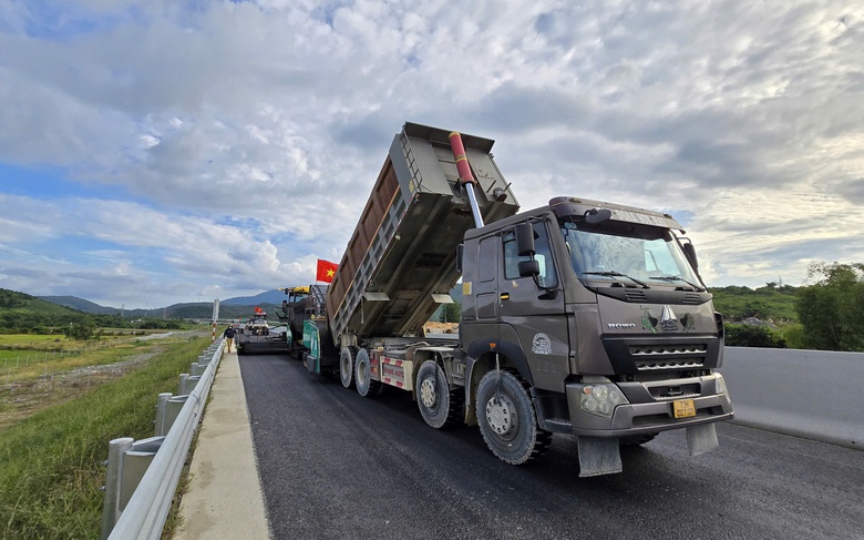 Bộ GTVT đặt mục ti&ecirc;u giải ng&acirc;n &iacute;t nhất 95% vốn đầu tư c&ocirc;ng được giao