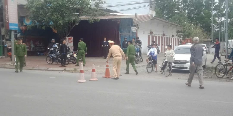 Nam t&agrave;i xế xe m&aacute;y thiệt mạng dưới gầm &ocirc; t&ocirc; đầu k&eacute;o tr&ecirc;n quốc lộ 18- Ảnh 2.