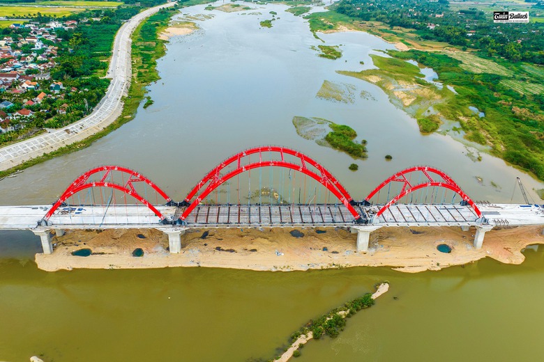 Quảng Ngãi tập trung tháo gỡ vướng mắc, đẩy mạnh giải ngân vốn đầu tư công- Ảnh 2. Quảng Ngãi tập trung tháo gỡ vướng mắc, đẩy mạnh giải ngân vốn đầu tư công- Ảnh 2.