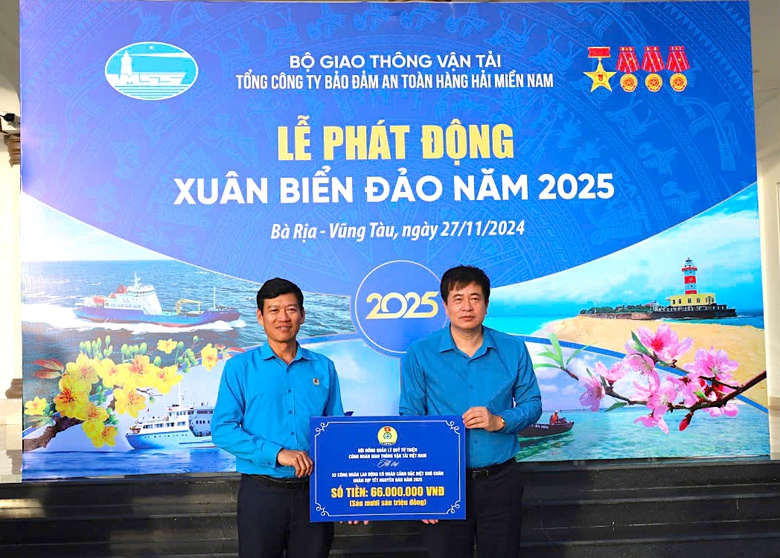 C&ocirc;ng đo&agrave;n GTVT trao qu&agrave; Tết sớm đến người lao động h&agrave;ng hải- Ảnh 1.