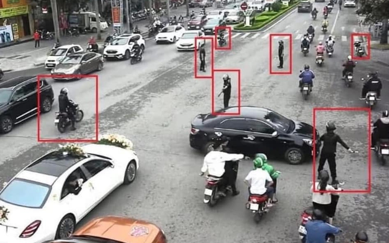 Triệu tập nh&oacute;m vệ sĩ dẹp đường cho đ&aacute;m cưới đi