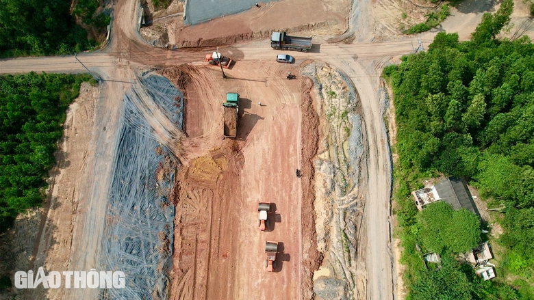 Hỗ trợ hơn 4,2 tỷ đồng tiền tạm cư cho người d&acirc;n giao đất l&agrave;m cao tốc Bi&ecirc;n H&ograve;a - Vũng T&agrave;u- Ảnh 2.