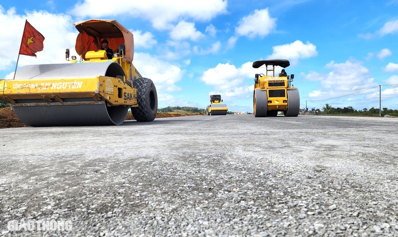 Ngắm cao tốc Kh&aacute;nh H&ograve;a - Bu&ocirc;n Ma Thuột sau một năm thi c&ocirc;ng- Ảnh 2.