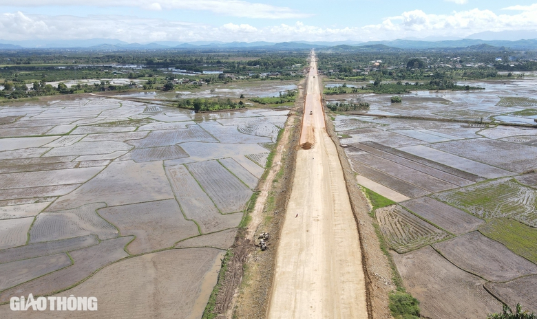 Ngắm cao tốc Kh&aacute;nh H&ograve;a - Bu&ocirc;n Ma Thuột sau một năm thi c&ocirc;ng- Ảnh 11.