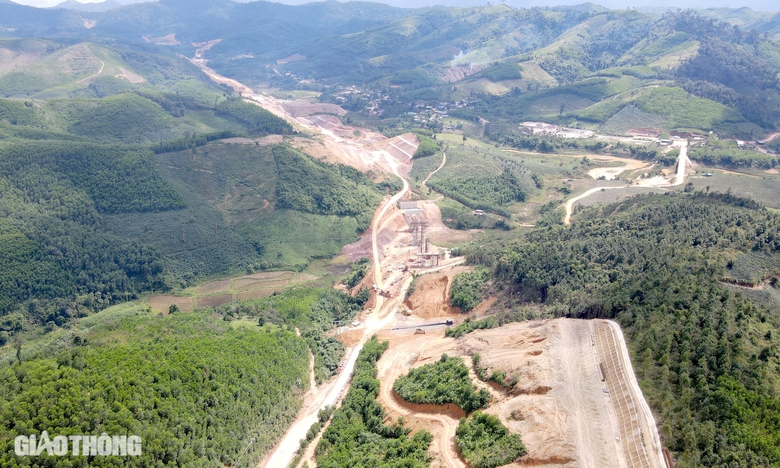 Ngắm cao tốc Kh&aacute;nh H&ograve;a - Bu&ocirc;n Ma Thuột sau một năm thi c&ocirc;ng- Ảnh 14.