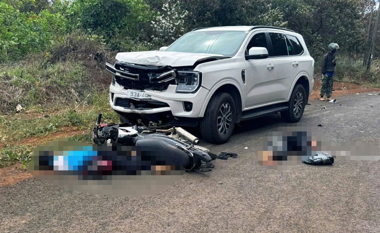 &Ocirc; t&ocirc; va chạm xe m&aacute;y, hai học sinh tử vong thương t&acirc;m- Ảnh 1.