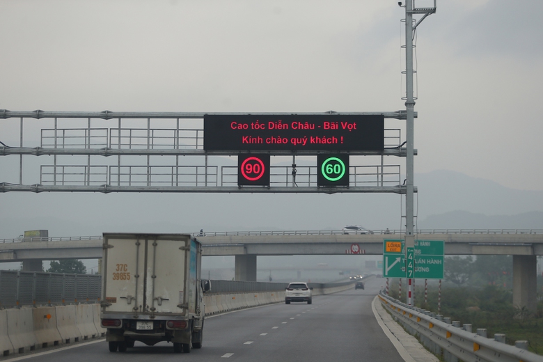 Hệ thống thu phí trên cao tốc Diễn Châu - Bãi Vọt có gì đặc biệt?- Ảnh 4. Hệ thống thu phí trên cao tốc Diễn Châu - Bãi Vọt có gì đặc biệt?- Ảnh 4.