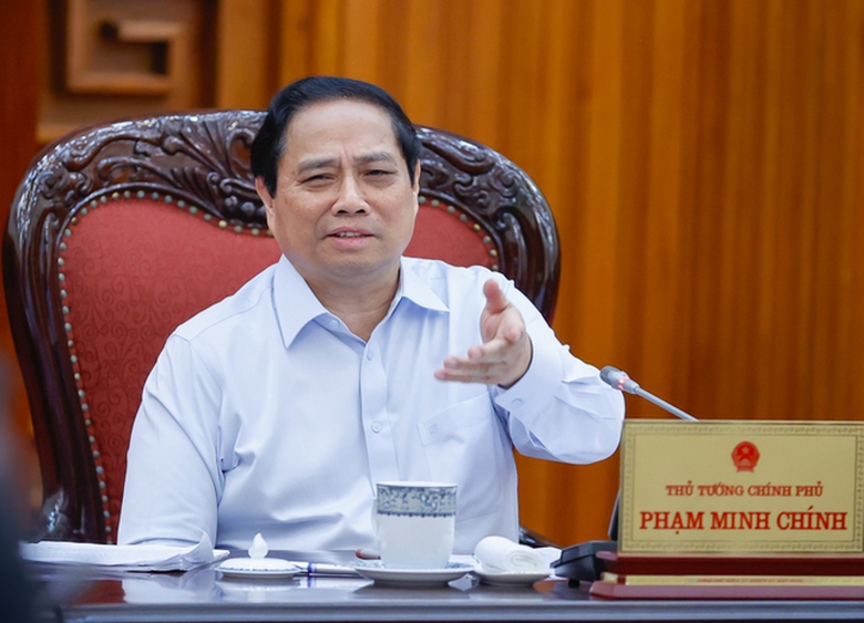 Thủ tướng: Loại bỏ ngay những thủ tục h&agrave;nh ch&iacute;nh l&agrave; r&agrave;o cản cho doanh nghiệp, người d&acirc;n- Ảnh 1.