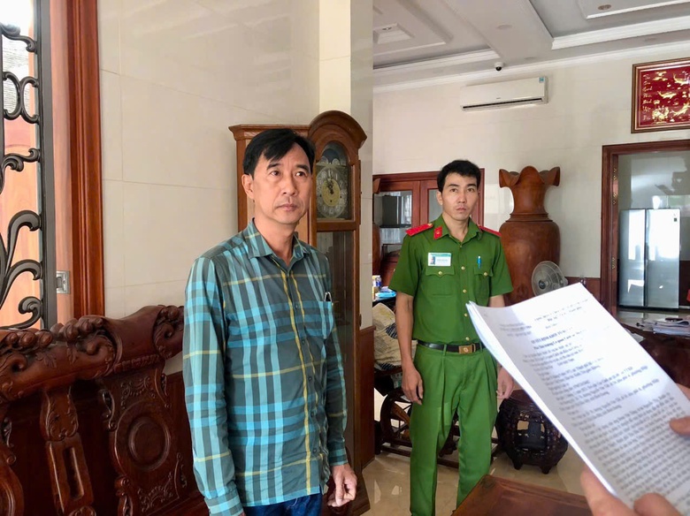 Bắt tạm giam luật sư lừa đảo, chiếm đoạt tài sản- Ảnh 1. Bắt tạm giam luật sư lừa đảo, chiếm đoạt tài sản- Ảnh 1.