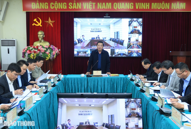 Bộ trưởng Trần Hồng Minh th&uacute;c tiến độ loạt dự &aacute;n giao th&ocirc;ng trọng điểm- Ảnh 3.