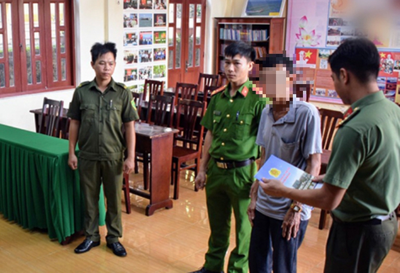 Thuyền trưởng đưa người vượt bi&ecirc;n đ&aacute;nh bắt hải sản tr&aacute;i ph&eacute;p lĩnh &aacute;n 6 năm t&ugrave;- Ảnh 1.