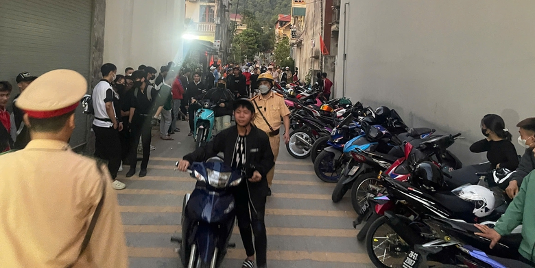 R&uacute; ga diễu phố, 33 "qu&aacute;i xế" ở Bắc Ninh bị xử phạt- Ảnh 2.