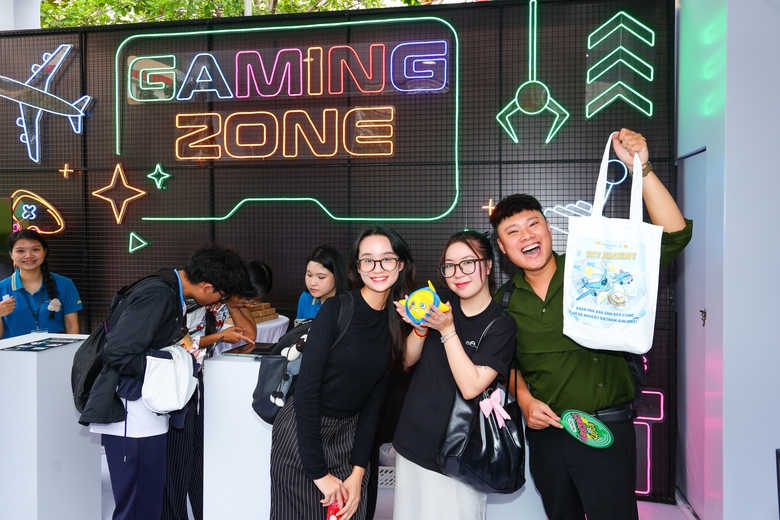 Vietnam Airlines Festa thu h&uacute;t h&agrave;ng ngh&igrave;n kh&aacute;ch tham quan- Ảnh 2.