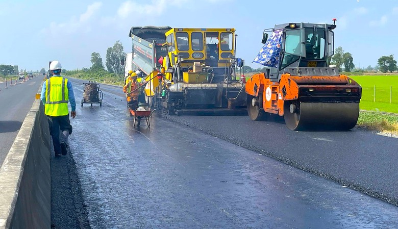 Tăng chất lượng bảo tr&igrave; đường bộ, giảm thiệt hại do thi&ecirc;n tai- Ảnh 1.