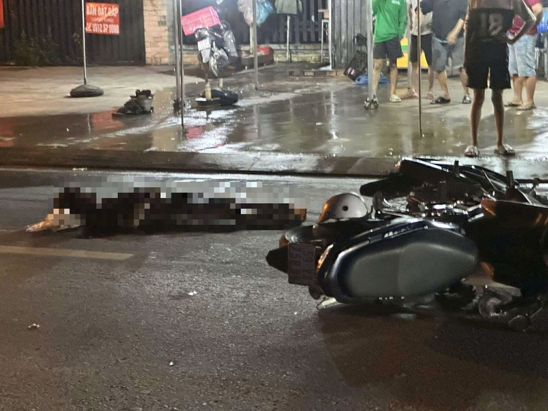 Tai nạn li&ecirc;n ho&agrave;n giữa đ&ecirc;m, một người đ&agrave;n &ocirc;ng tử vong tại chỗ- Ảnh 1.