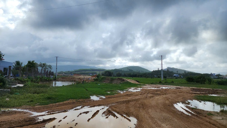 Vượt mưa dầm thi c&ocirc;ng cao tốc Quảng Ng&atilde;i - Ho&agrave;i Nhơn- Ảnh 2.